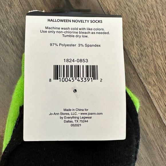 NWT Green & Black “Vampurrr” Cat Striped Halloween Socks - one size - Picture 3 of 3